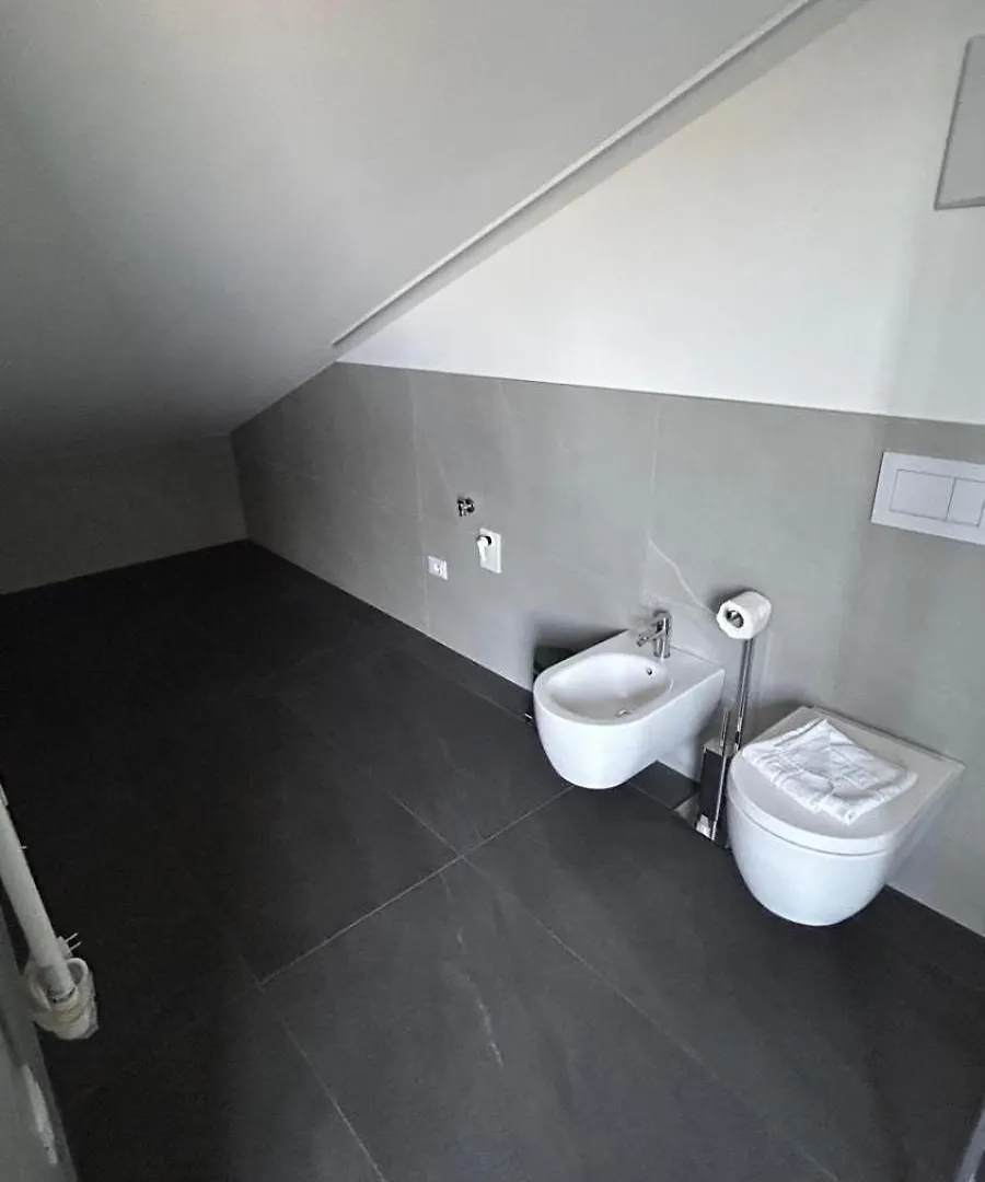 בית נופש פסקיארה דל גארדה Prestige Garda Home - Borgo Secolo